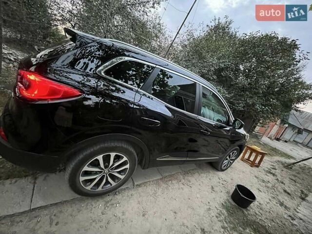 Черный Рено Kadjar, объемом двигателя 1.46 л и пробегом 197 тыс. км за 15700 $, фото 1 на Automoto.ua