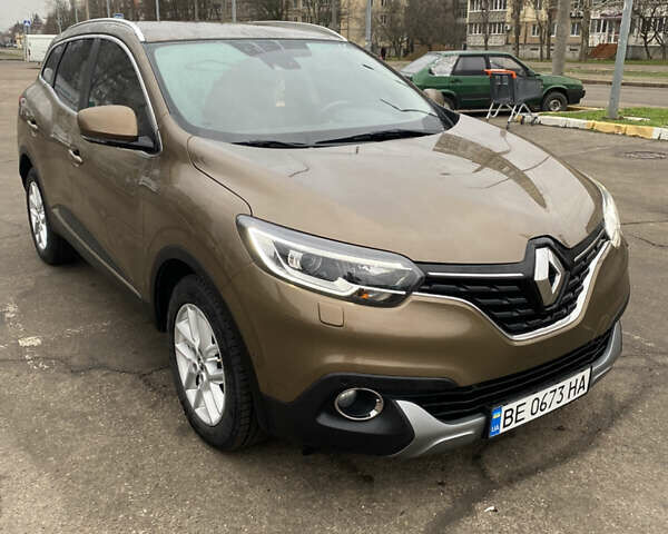 Коричневый Рено Kadjar, объемом двигателя 1.6 л и пробегом 204 тыс. км за 15600 $, фото 1 на Automoto.ua
