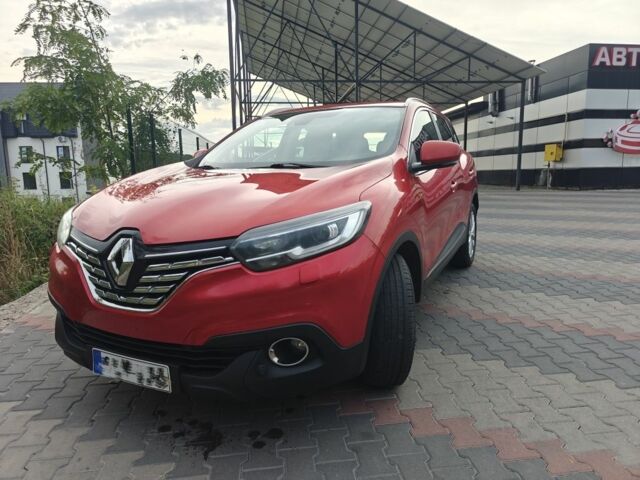Красный Рено Kadjar, объемом двигателя 1.2 л и пробегом 252 тыс. км за 6490 $, фото 1 на Automoto.ua