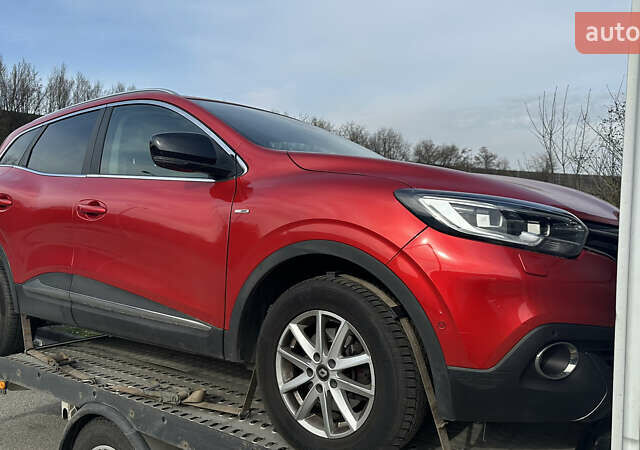 Красный Рено Kadjar, объемом двигателя 1.2 л и пробегом 200 тыс. км за 14200 $, фото 1 на Automoto.ua