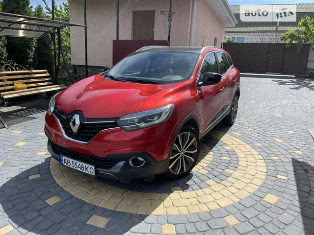 Красный Рено Kadjar, объемом двигателя 1.6 л и пробегом 173 тыс. км за 14750 $, фото 1 на Automoto.ua