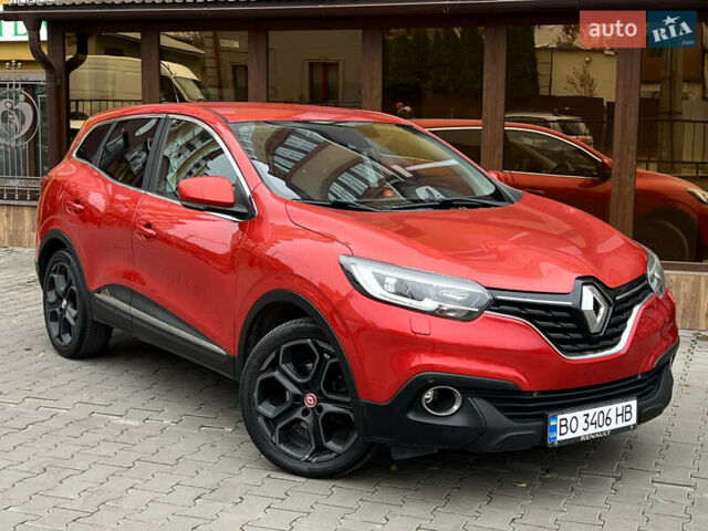 Красный Рено Kadjar, объемом двигателя 1.5 л и пробегом 196 тыс. км за 13950 $, фото 1 на Automoto.ua