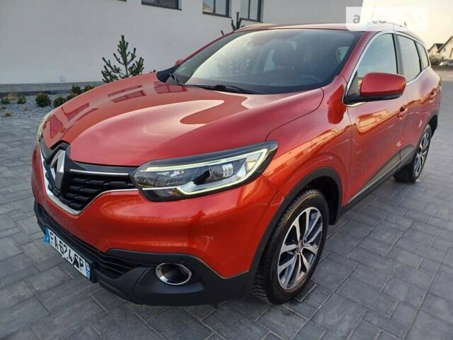 Красный Рено Kadjar, объемом двигателя 1.5 л и пробегом 193 тыс. км за 16900 $, фото 1 на Automoto.ua