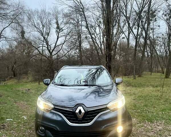 Серый Рено Kadjar, объемом двигателя 1.46 л и пробегом 278 тыс. км за 16489 $, фото 1 на Automoto.ua