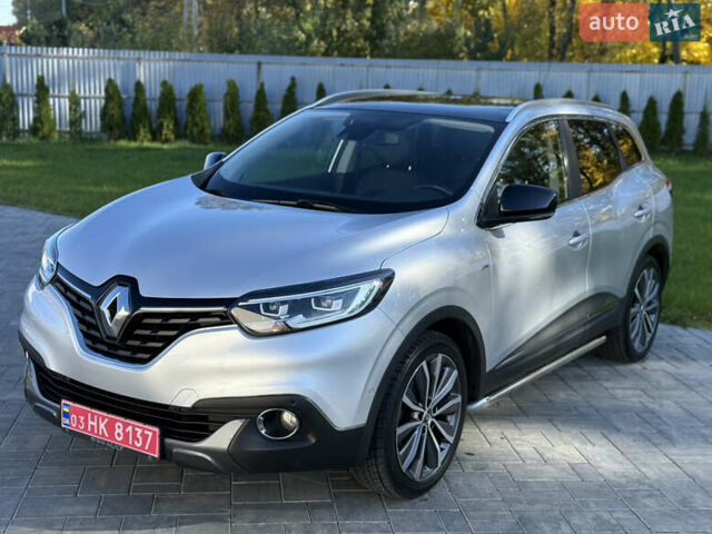 Серый Рено Kadjar, объемом двигателя 1.6 л и пробегом 171 тыс. км за 17999 $, фото 1 на Automoto.ua