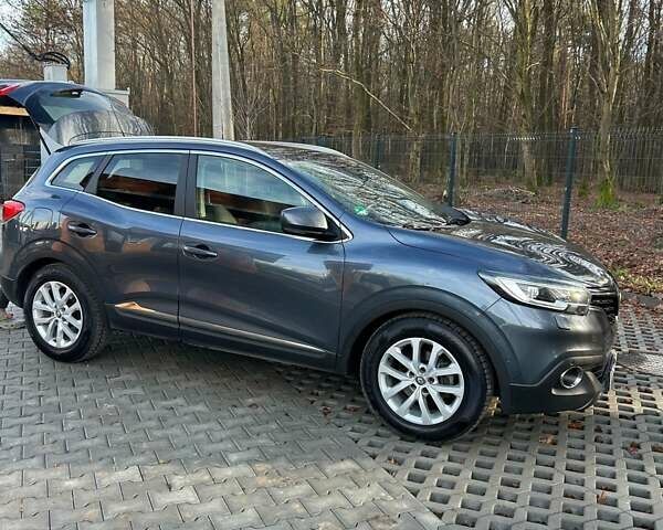 Серый Рено Kadjar, объемом двигателя 1.46 л и пробегом 307 тыс. км за 15500 $, фото 1 на Automoto.ua