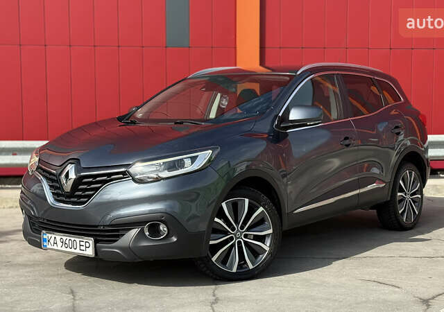 Серый Рено Kadjar, объемом двигателя 1.6 л и пробегом 245 тыс. км за 15000 $, фото 1 на Automoto.ua