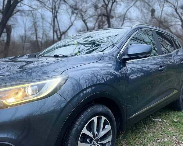 Серый Рено Kadjar, объемом двигателя 1.46 л и пробегом 246 тыс. км за 16400 $, фото 1 на Automoto.ua