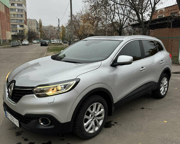 Серый Рено Kadjar, объемом двигателя 1.46 л и пробегом 124 тыс. км за 17200 $, фото 1 на Automoto.ua
