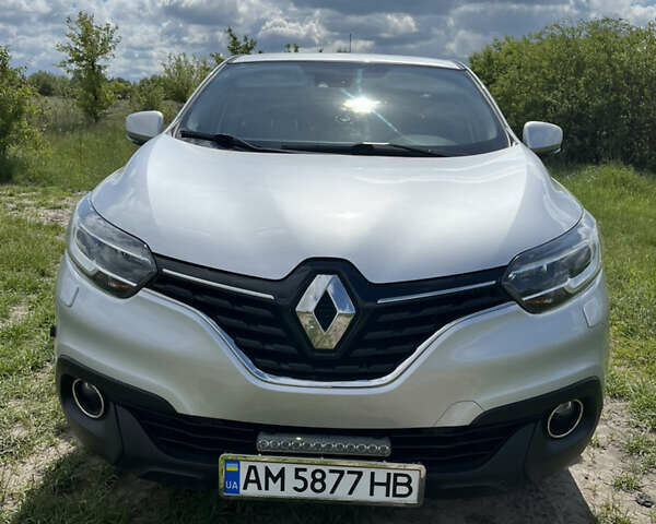 Сірий Рено Kadjar, об'ємом двигуна 1.6 л та пробігом 186 тис. км за 15900 $, фото 1 на Automoto.ua