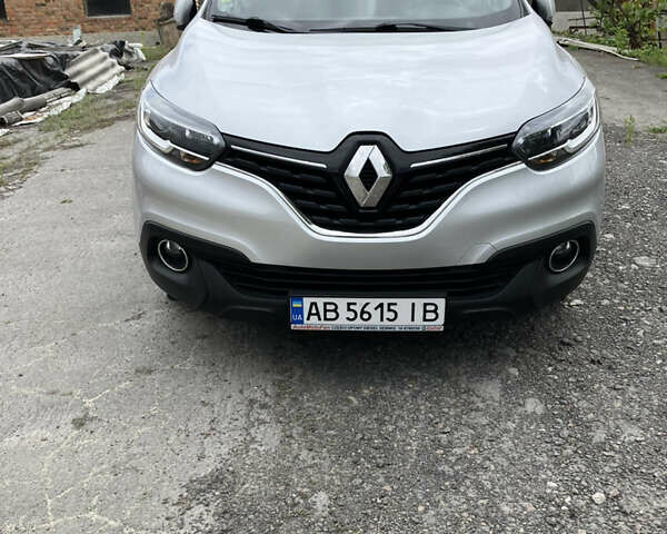 Сірий Рено Kadjar, об'ємом двигуна 1.46 л та пробігом 146 тис. км за 17800 $, фото 1 на Automoto.ua