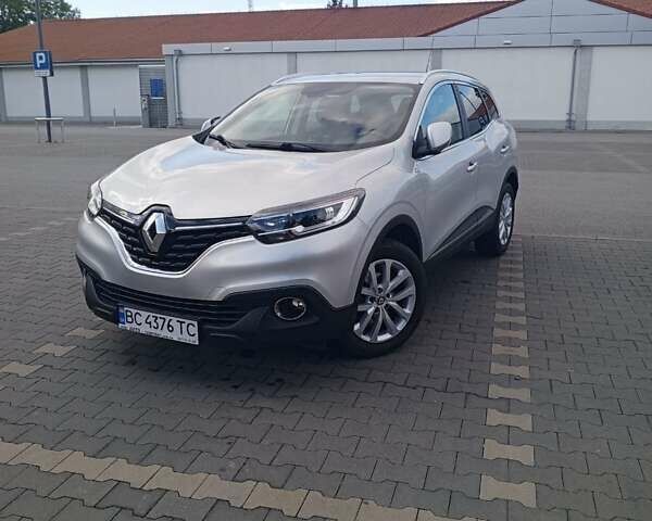 Серый Рено Kadjar, объемом двигателя 1.46 л и пробегом 190 тыс. км за 16500 $, фото 1 на Automoto.ua