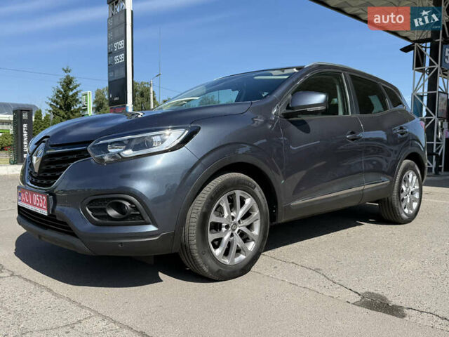Серый Рено Kadjar, объемом двигателя 1.5 л и пробегом 184 тыс. км за 19100 $, фото 1 на Automoto.ua