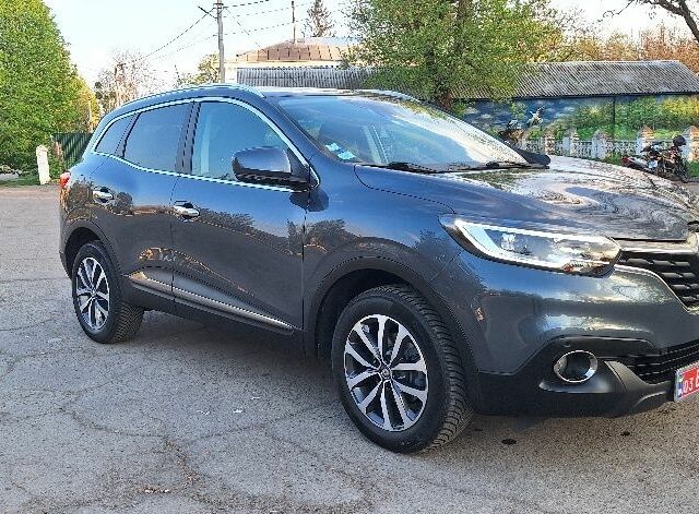 Серый Рено Kadjar, объемом двигателя 0 л и пробегом 179 тыс. км за 17300 $, фото 1 на Automoto.ua