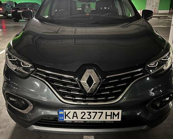 Серый Рено Kadjar, объемом двигателя 1.46 л и пробегом 102 тыс. км за 21600 $, фото 1 на Automoto.ua