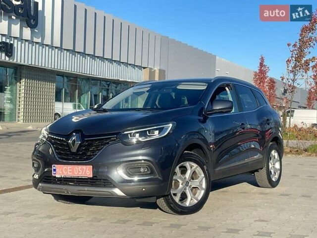 Серый Рено Kadjar, объемом двигателя 1.3 л и пробегом 77 тыс. км за 15800 $, фото 1 на Automoto.ua