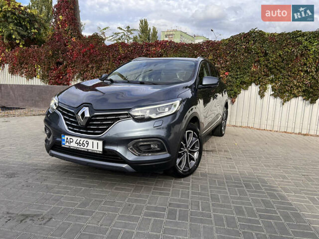 Серый Рено Kadjar, объемом двигателя 1.6 л и пробегом 52 тыс. км за 21500 $, фото 1 на Automoto.ua