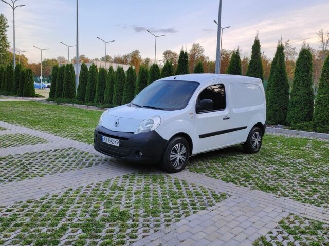 Рено Кєнгу Експресс 2011 у Харкові на Automoto.ua Білий Рено Кєнгу Експресс, об'ємом двигуна 1.5 л та пробігом 210 тис. км за 4250 $, фото 1 на Automoto.ua