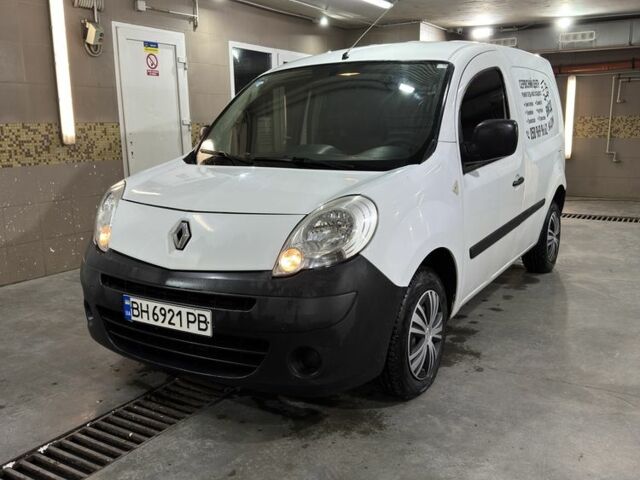Білий Рено Кєнгу Експресс, об'ємом двигуна 1.5 л та пробігом 273 тис. км за 3999 $, фото 1 на Automoto.ua