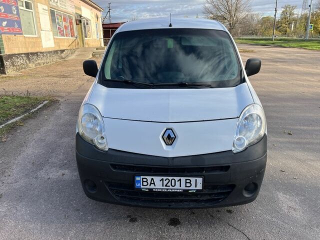 Рено Кенгу Экспресс 2012 в Новгородка на Automoto.ua Белый Рено Кенгу Экспресс, объемом двигателя 1.5 л и пробегом 400 тыс. км за 4200 $, фото 1 на Automoto.ua