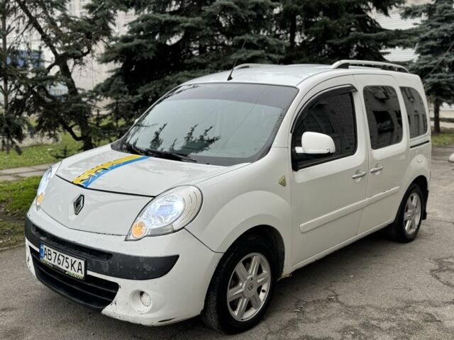 Белый Рено Кенгу Экспресс, объемом двигателя 1.5 л и пробегом 329 тыс. км за 5199 $, фото 1 на Automoto.ua