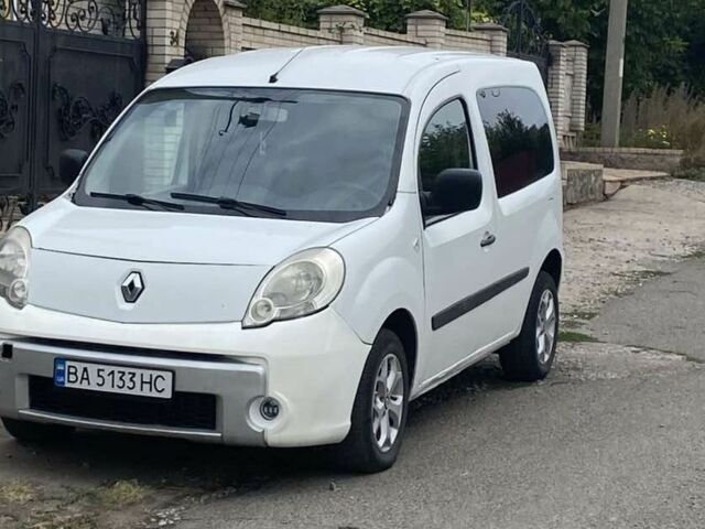 Білий Рено Кєнгу Експресс, об'ємом двигуна 1.5 л та пробігом 300 тис. км за 3600 $, фото 1 на Automoto.ua
