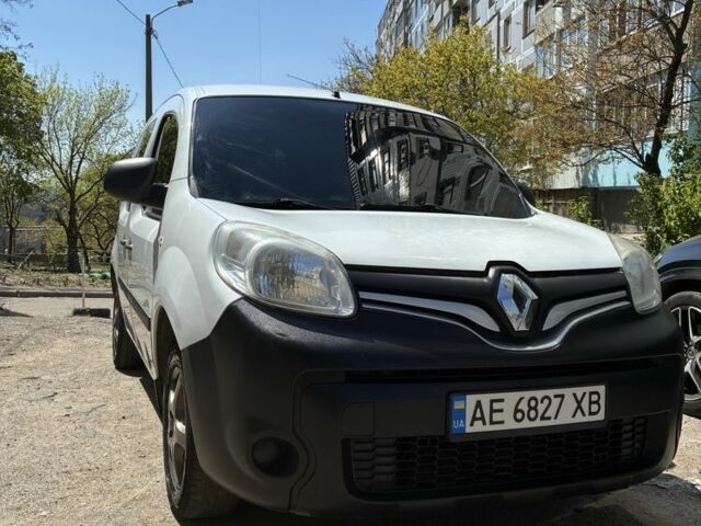 Белый Рено Кенгу, объемом двигателя 1.5 л и пробегом 244 тыс. км за 10500 $, фото 1 на Automoto.ua