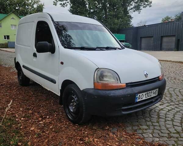 Білий Рено Кєнгу, об'ємом двигуна 1.15 л та пробігом 300 тис. км за 1550 $, фото 1 на Automoto.ua