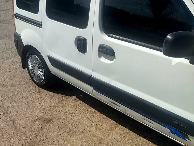 Белый Рено Кенгу, объемом двигателя 1.5 л и пробегом 350 тыс. км за 3200 $, фото 1 на Automoto.ua