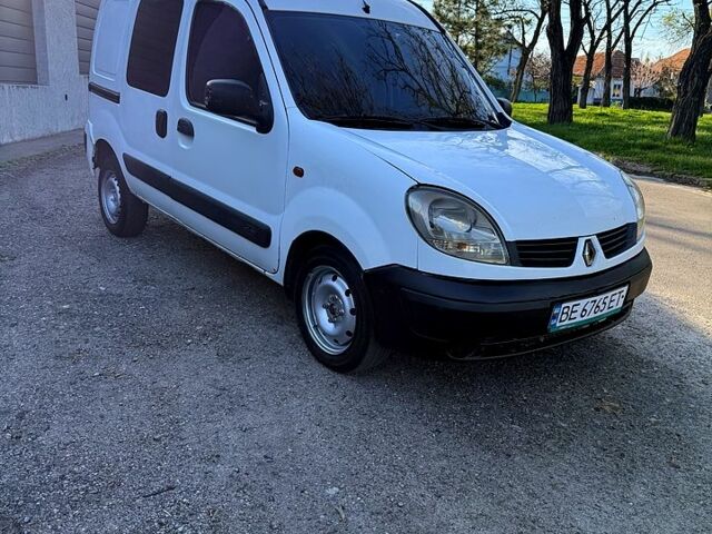 Білий Рено Кєнгу, об'ємом двигуна 1.5 л та пробігом 450 тис. км за 2000 $, фото 1 на Automoto.ua