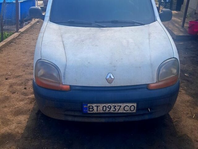 Белый Рено Кенгу, объемом двигателя 1.5 л и пробегом 256 тыс. км за 2100 $, фото 1 на Automoto.ua