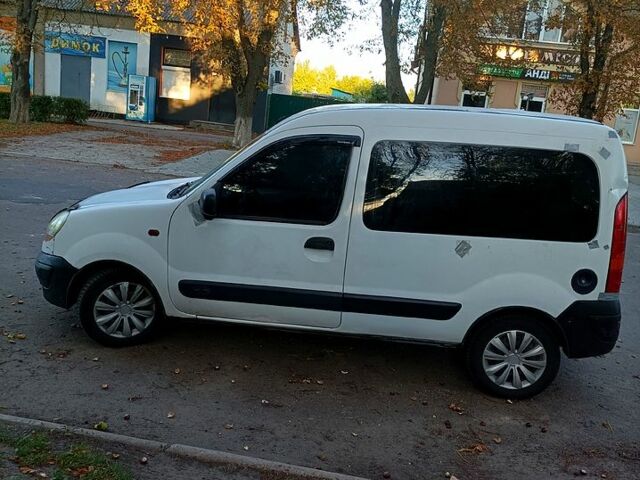 Белый Рено Кенгу, объемом двигателя 1.5 л и пробегом 385 тыс. км за 2600 $, фото 1 на Automoto.ua