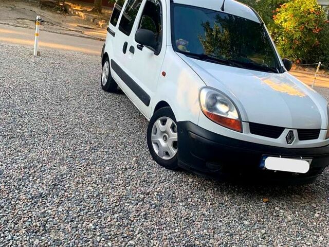 Белый Рено Кенгу, объемом двигателя 1.5 л и пробегом 225 тыс. км за 4300 $, фото 1 на Automoto.ua