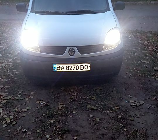 Білий Рено Кєнгу, об'ємом двигуна 1.4 л та пробігом 150 тис. км за 1500 $, фото 1 на Automoto.ua