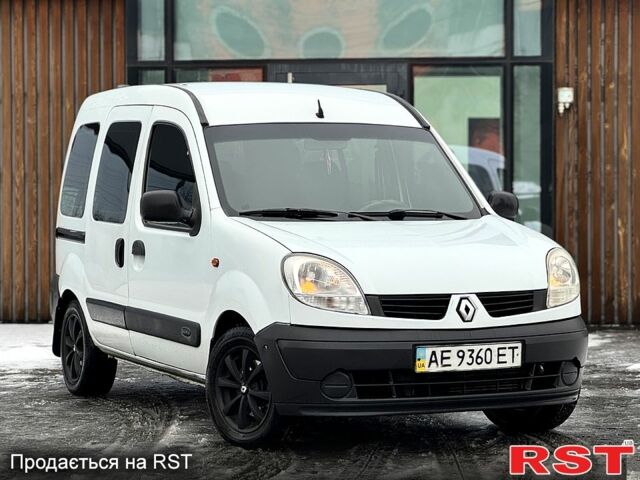 Белый Рено Кенгу, объемом двигателя 1.5 л и пробегом 340 тыс. км за 4300 $, фото 1 на Automoto.ua