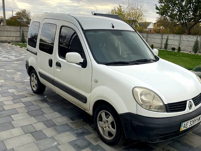 Білий Рено Кєнгу, об'ємом двигуна 1.5 л та пробігом 418 тис. км за 3500 $, фото 1 на Automoto.ua