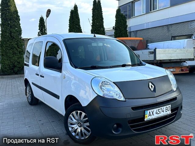 Білий Рено Кєнгу, об'ємом двигуна 1.5 л та пробігом 299 тис. км за 4899 $, фото 1 на Automoto.ua