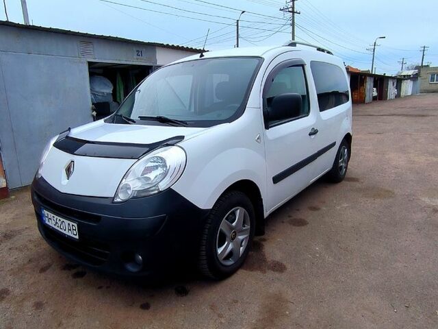 Рено Кенгу 2008 в Одессе на Automoto.ua Белый Рено Кенгу, объемом двигателя 1.5 л и пробегом 365 тыс. км за 5400 $, фото 1 на Automoto.ua