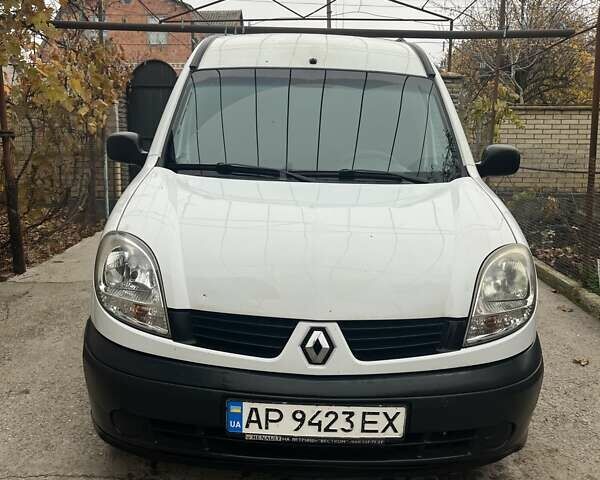 Белый Рено Кенгу, объемом двигателя 1.9 л и пробегом 324 тыс. км за 3600 $, фото 1 на Automoto.ua