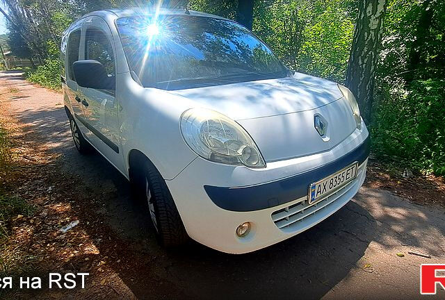 Белый Рено Кенгу, объемом двигателя 1.5 л и пробегом 213 тыс. км за 6000 $, фото 1 на Automoto.ua