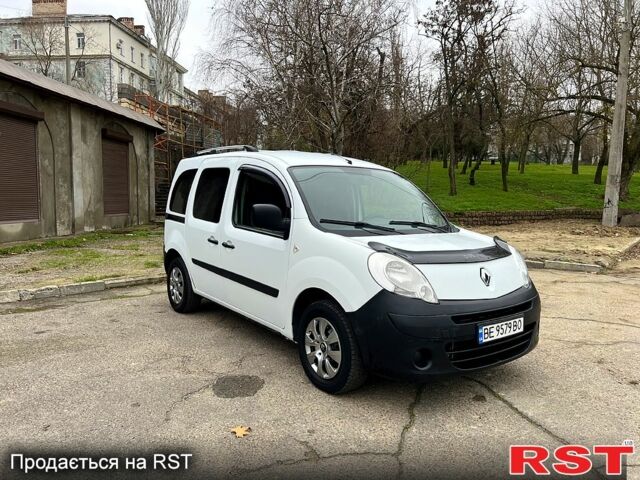 Белый Рено Кенгу, объемом двигателя 1.5 л и пробегом 280 тыс. км за 5250 $, фото 1 на Automoto.ua