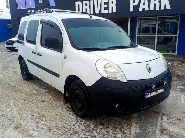 Белый Рено Кенгу, объемом двигателя 1.5 л и пробегом 27600 тыс. км за 5250 $, фото 1 на Automoto.ua