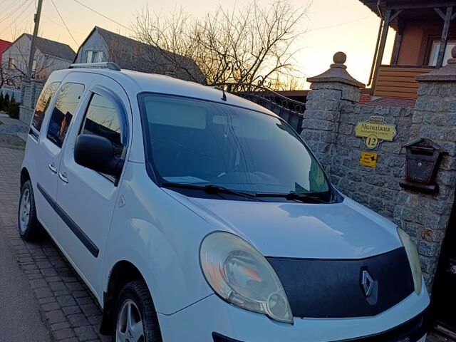 Білий Рено Кєнгу, об'ємом двигуна 1.5 л та пробігом 114 тис. км за 5000 $, фото 1 на Automoto.ua