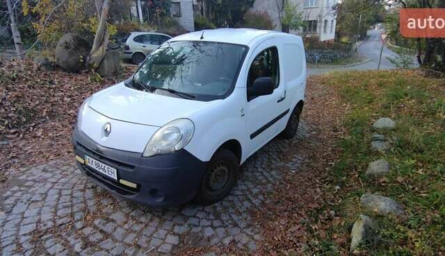 Белый Рено Кенгу, объемом двигателя 1.5 л и пробегом 385 тыс. км за 2100 $, фото 1 на Automoto.ua
