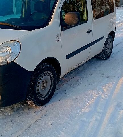 Белый Рено Кенгу, объемом двигателя 1.5 л и пробегом 0 тыс. км за 6200 $, фото 1 на Automoto.ua