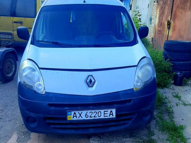 Белый Рено Кенгу, объемом двигателя 1.5 л и пробегом 220 тыс. км за 4100 $, фото 1 на Automoto.ua