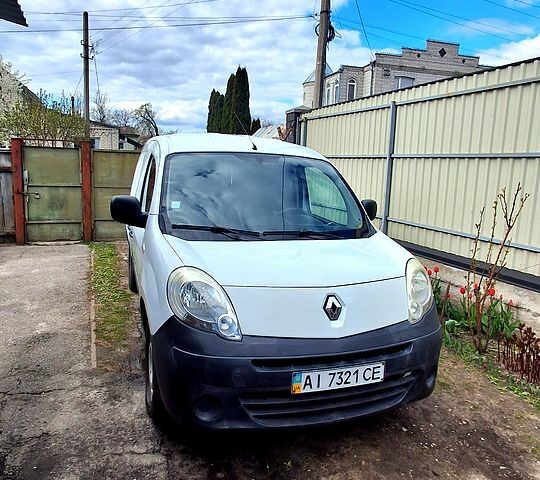 Белый Рено Кенгу, объемом двигателя 1.5 л и пробегом 140 тыс. км за 7100 $, фото 1 на Automoto.ua