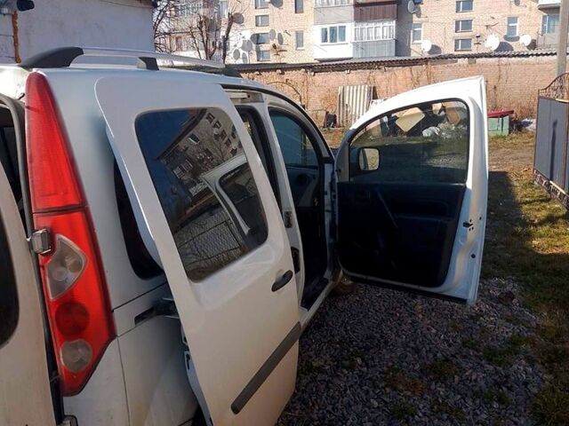 Белый Рено Кенгу, объемом двигателя 1.5 л и пробегом 0 тыс. км за 5700 $, фото 1 на Automoto.ua