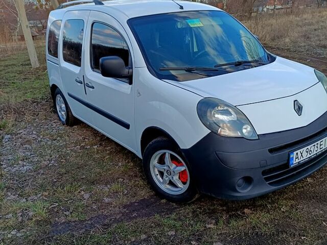 Білий Рено Кєнгу, об'ємом двигуна 1.6 л та пробігом 320 тис. км за 6200 $, фото 1 на Automoto.ua