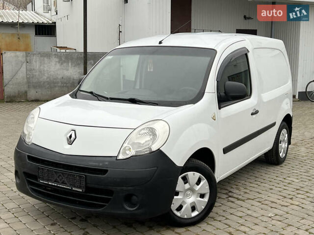 Белый Рено Кенгу, объемом двигателя 1.5 л и пробегом 262 тыс. км за 5750 $, фото 1 на Automoto.ua